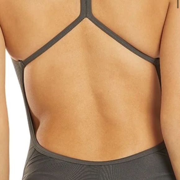 Women’s adidas swimsuit - Picture 3 of 4